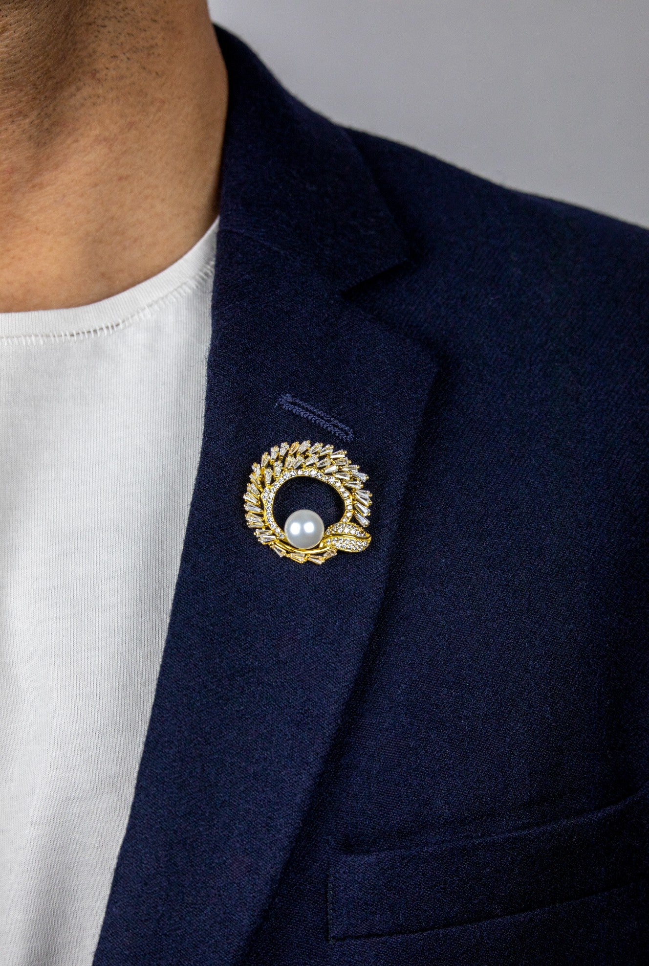 The Regal Halo Heritage Silver Brooch - Miraura Jewels