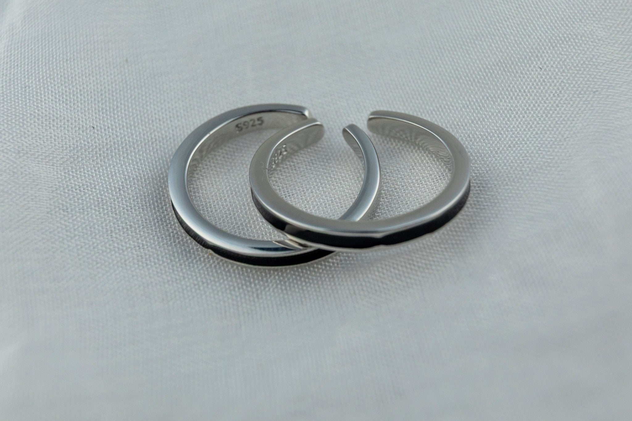 Black Inlay Toe Rings (Pair) - Miraura Jewels