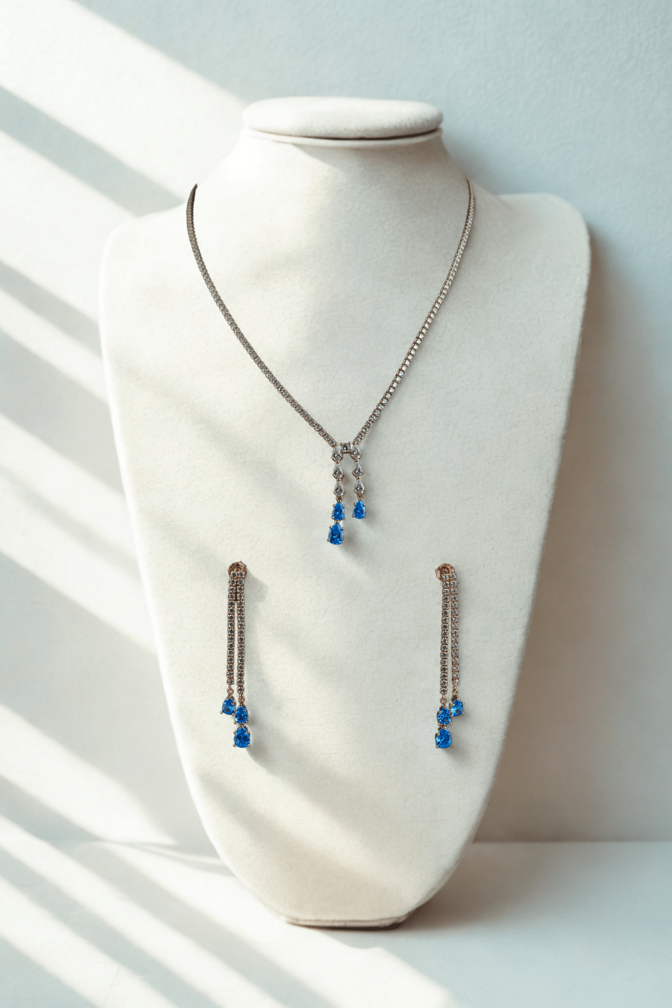 Blue Teardrop Lariat Necklace - Miraura Jewels
