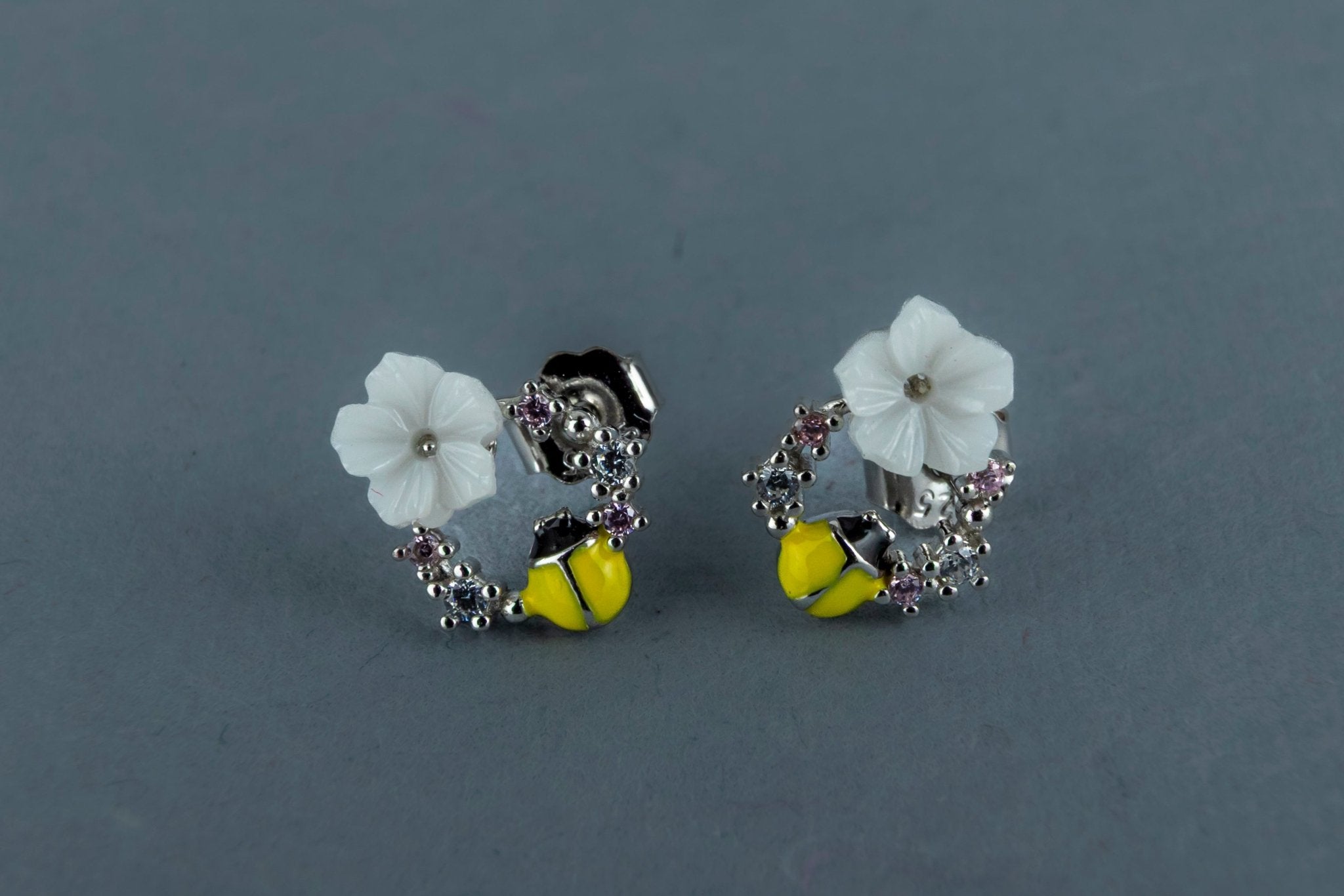 Carved Flower Stud Earrings - Miraura Jewels