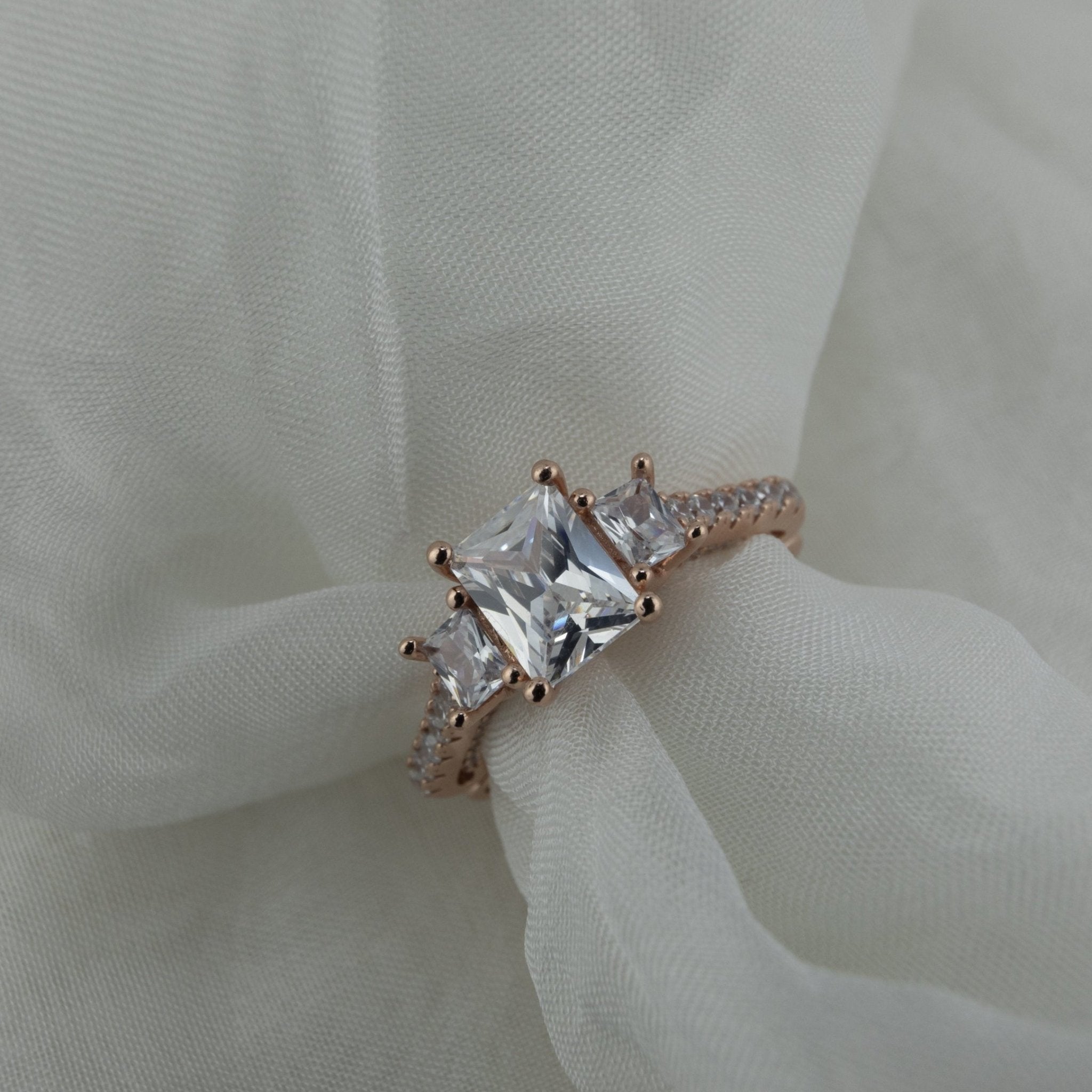 Emerald - Cut Ring - Miraura Jewels