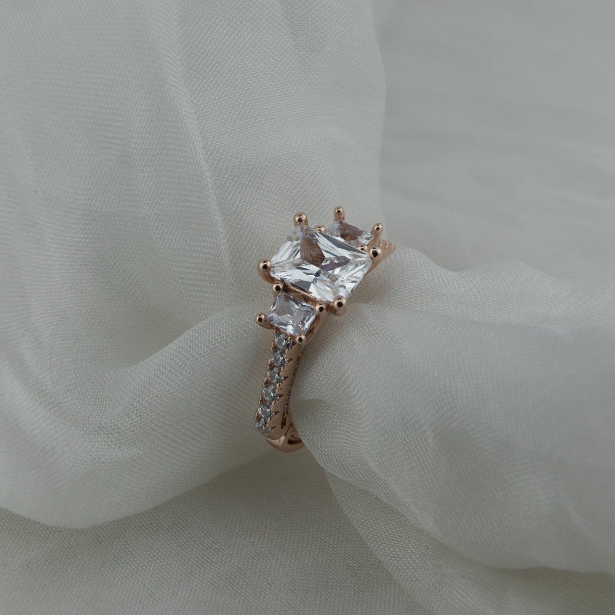 Emerald - Cut Ring - Miraura Jewels