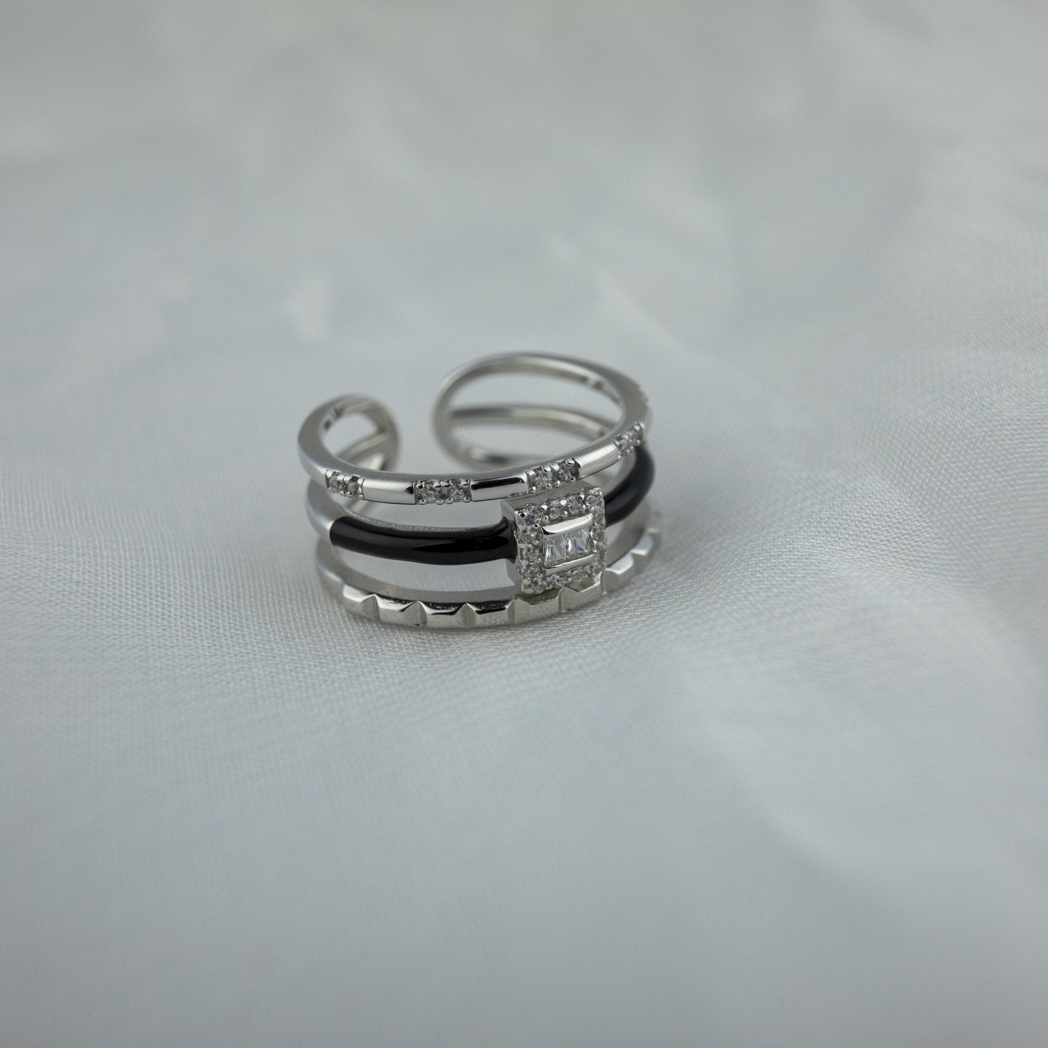 Enamel & Baguette Ring - Miraura Jewels