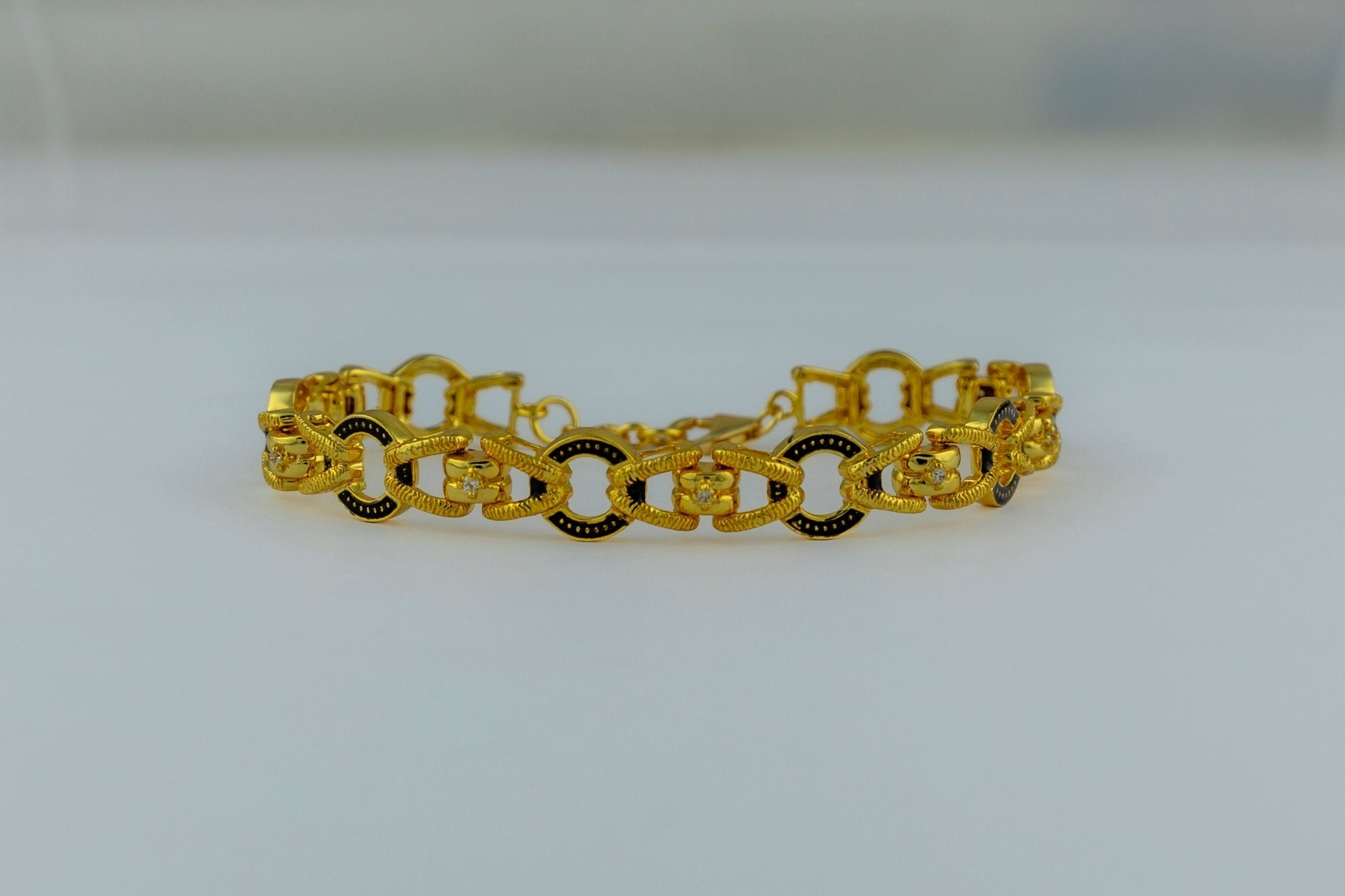 Gold Oval Link Bracelet - Miraura Jewels