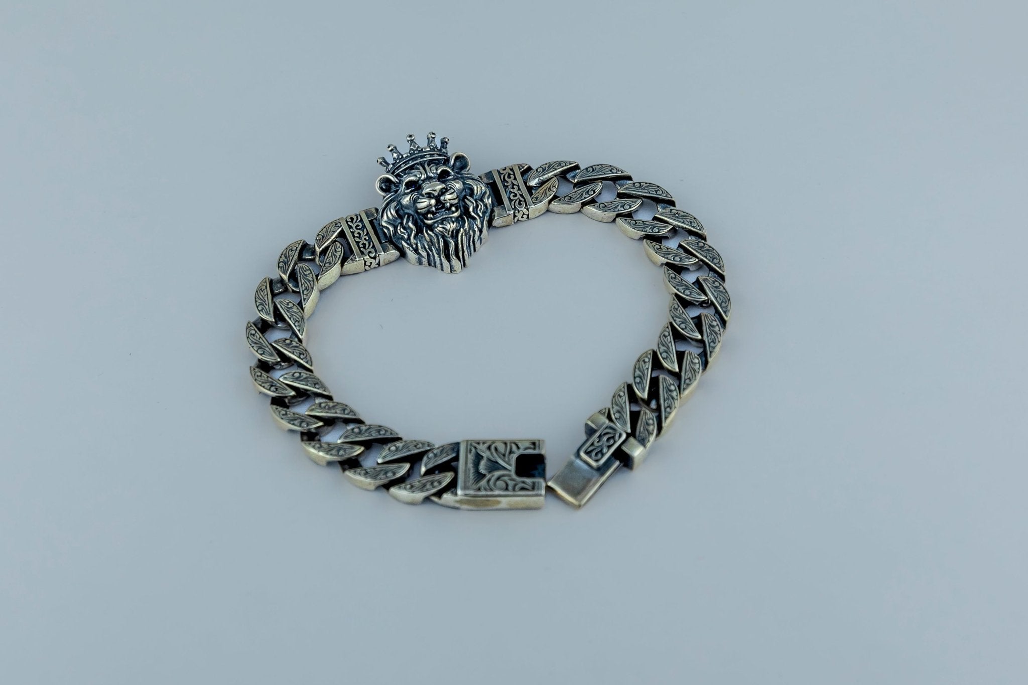 Lion Head Curb Chain Bracelet - Miraura Jewels