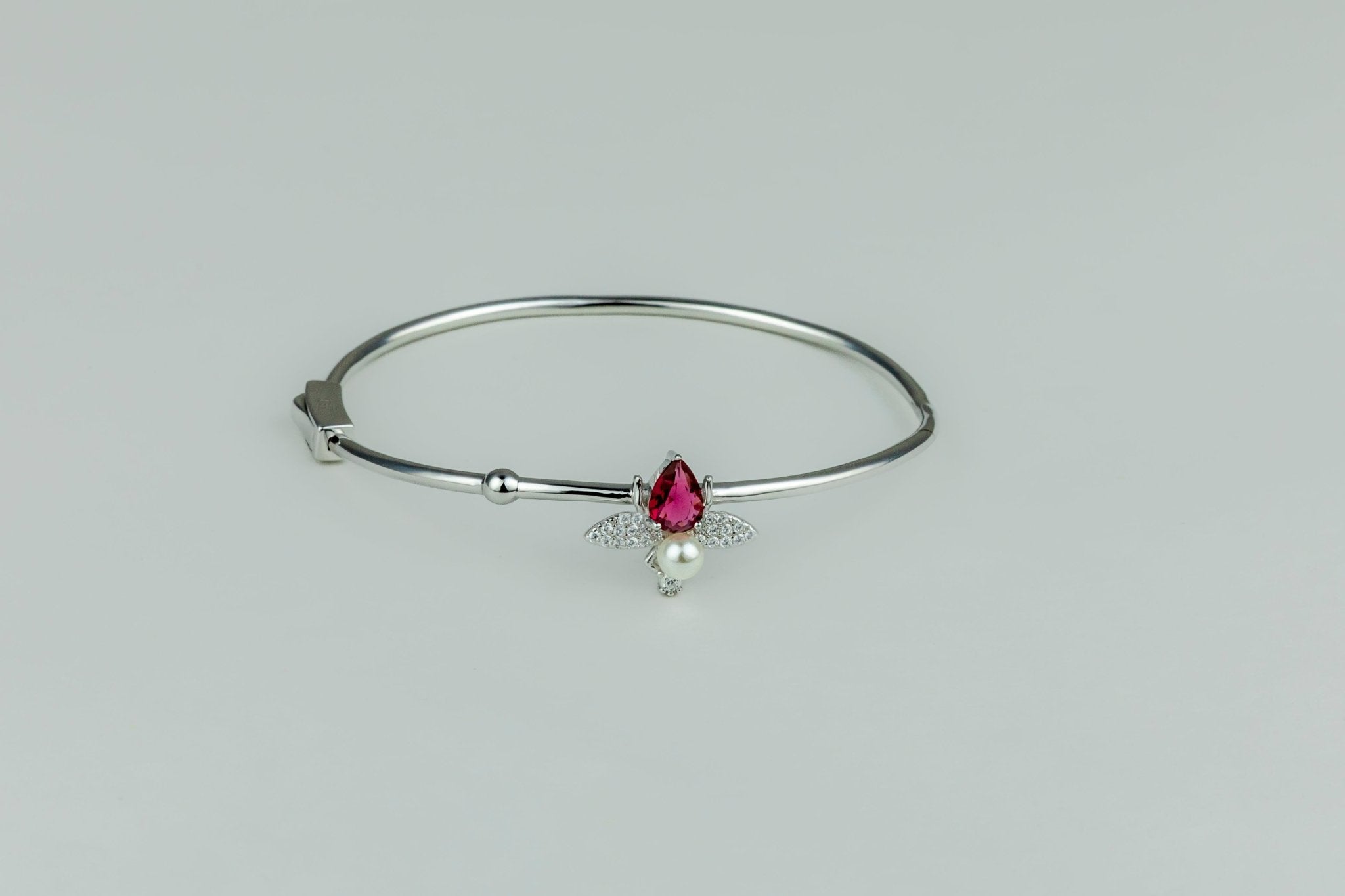 Pavé Bee/Wasp - Miraura Jewels