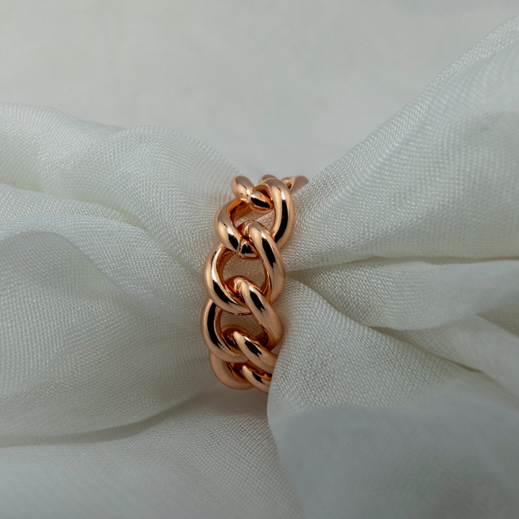 Pave Curb Chain Ring - Miraura Jewels