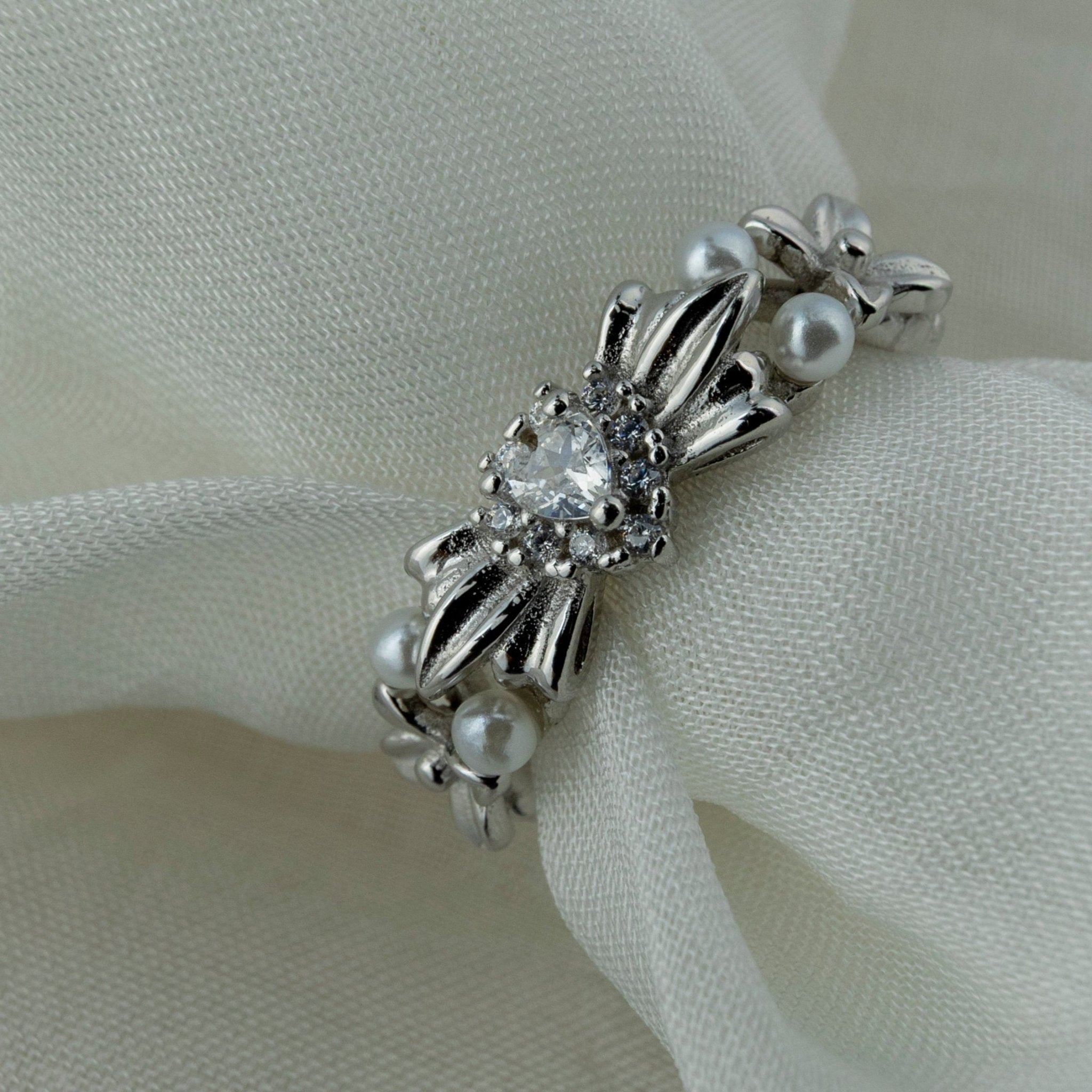 Pearl band - Miraura Jewels