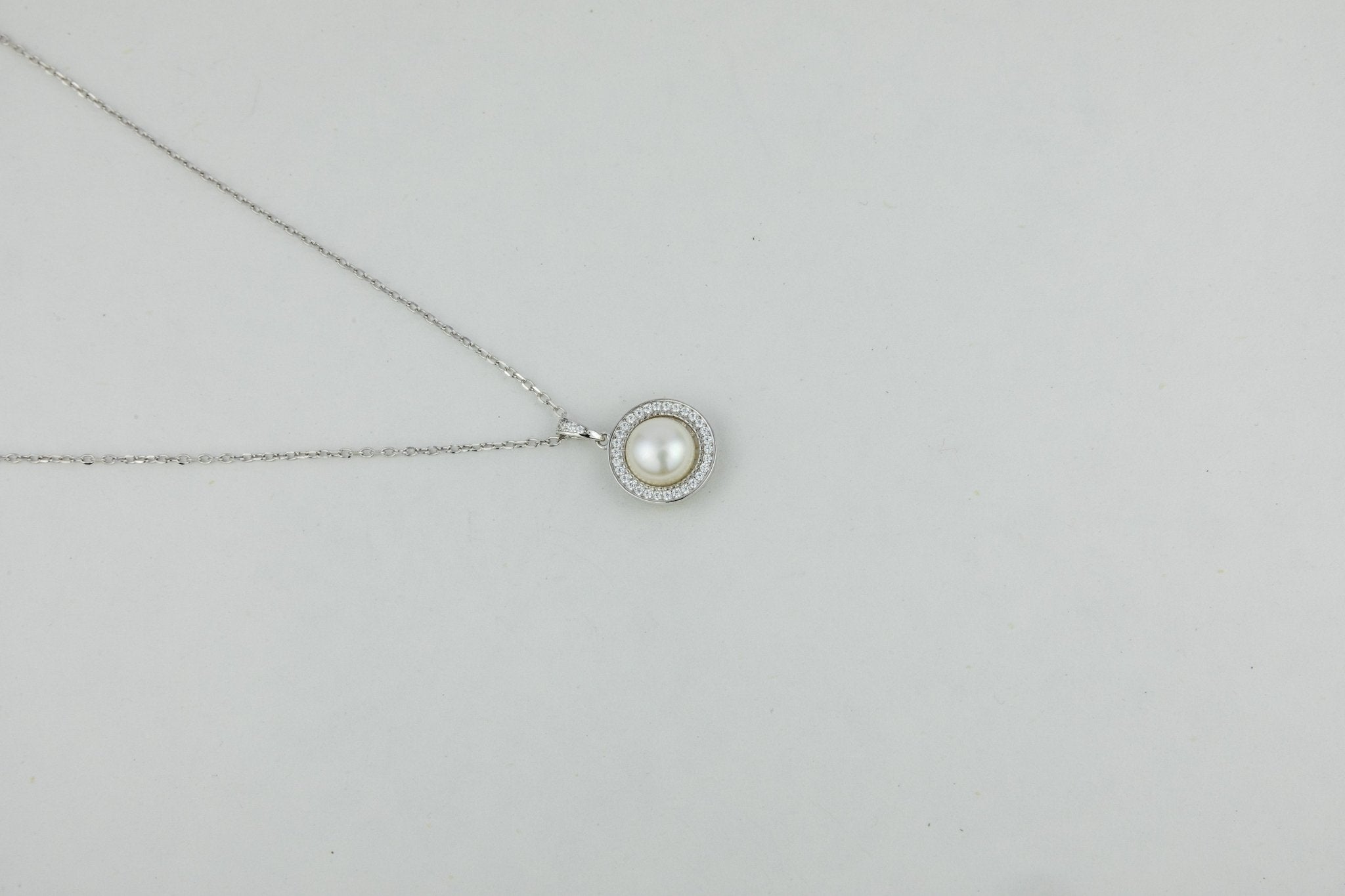 Pearl Halo Pendant - Miraura Jewels