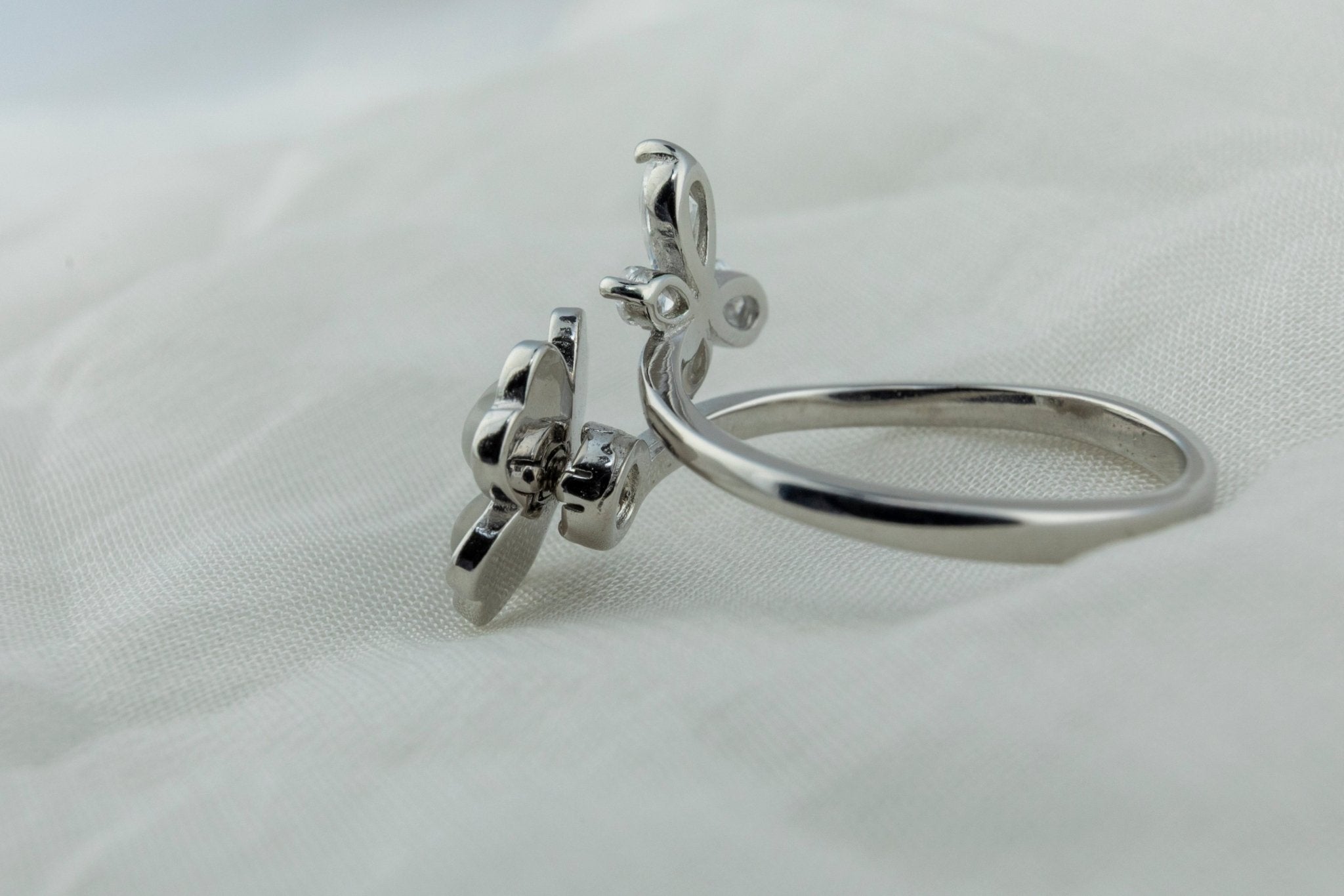 Polished Clover Open Ring - Miraura Jewels