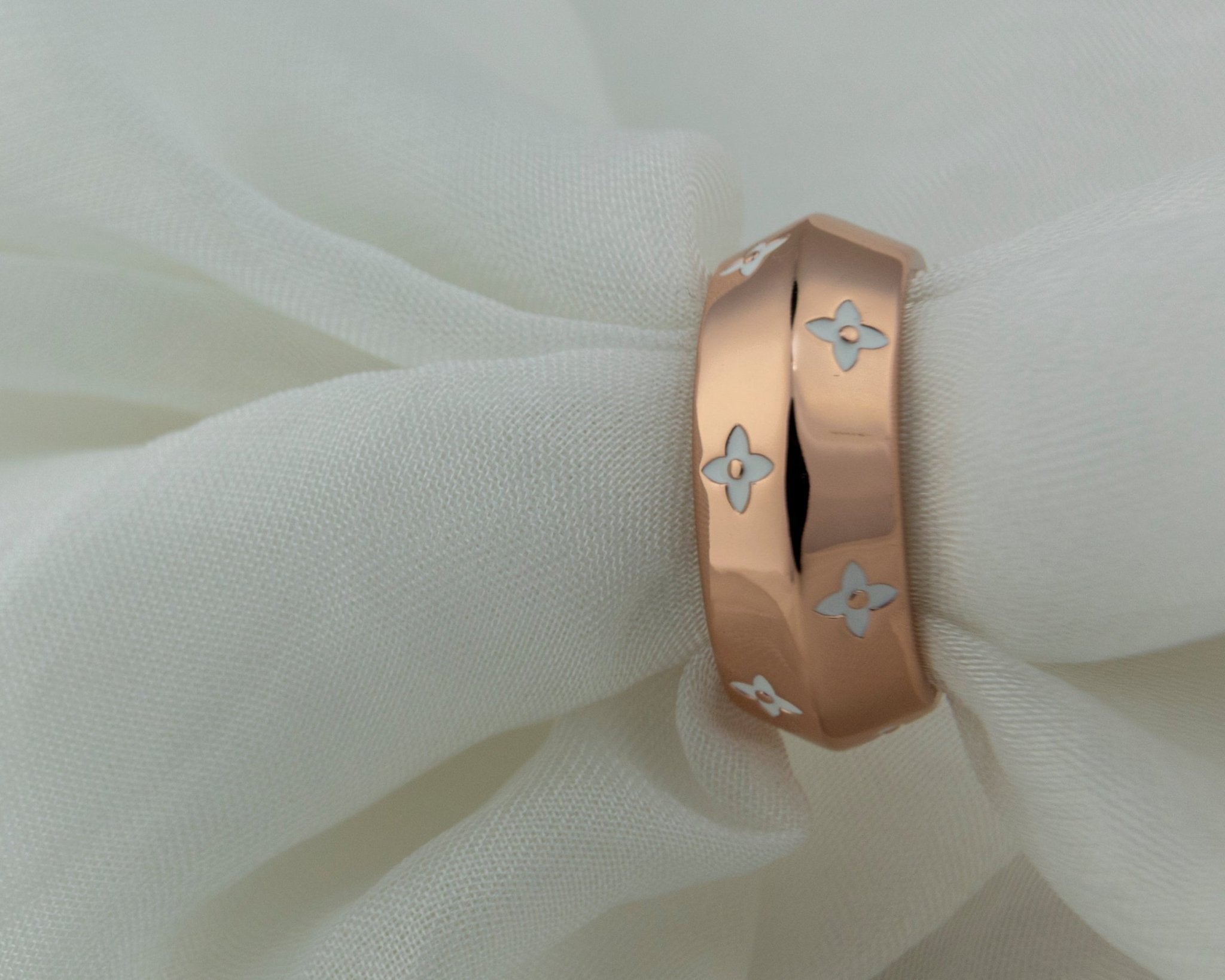 Rose Gold and White Enamel Floral Band Ring - Miraura Jewels