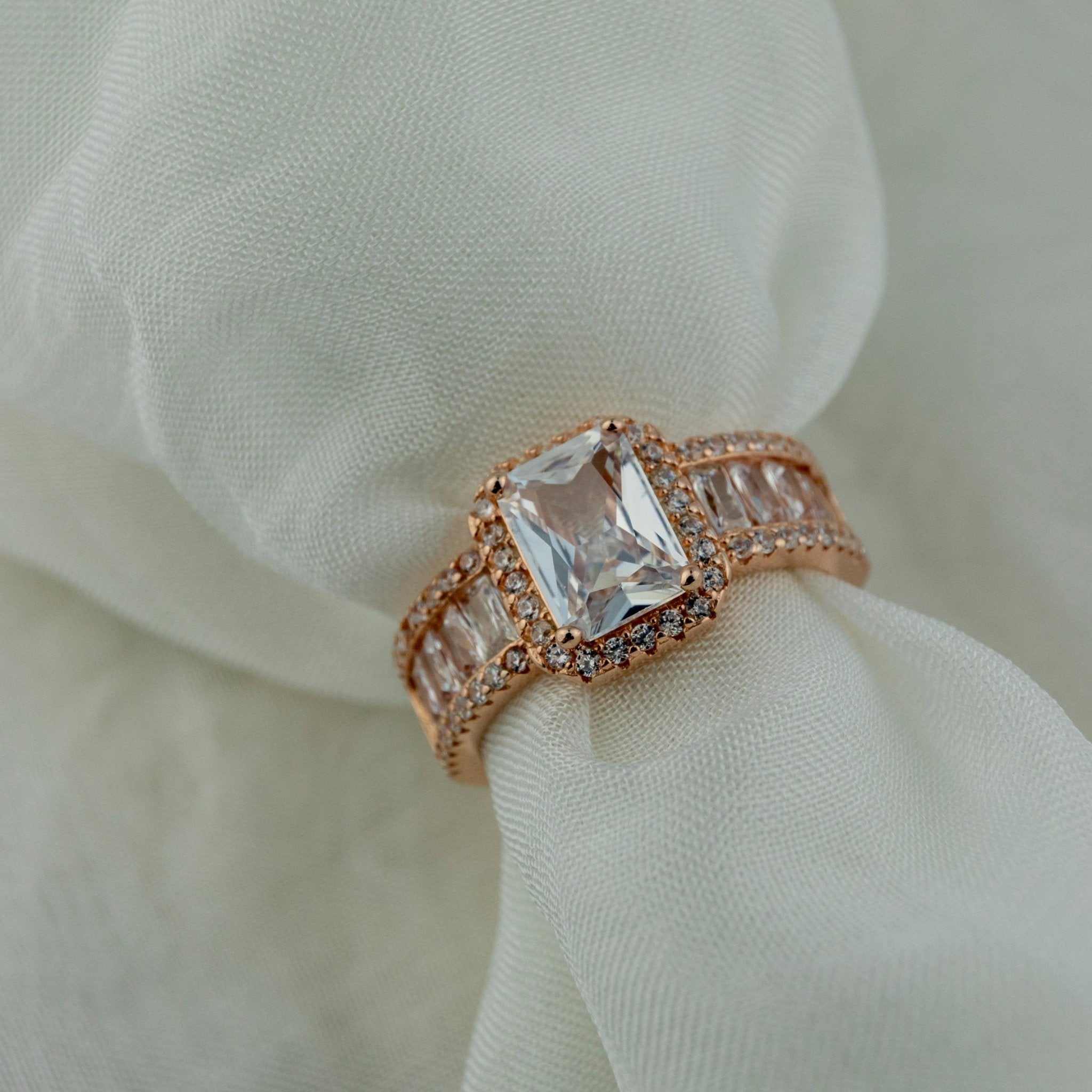 Rose Gold Emerald - Cut Halo Ring - Miraura Jewels
