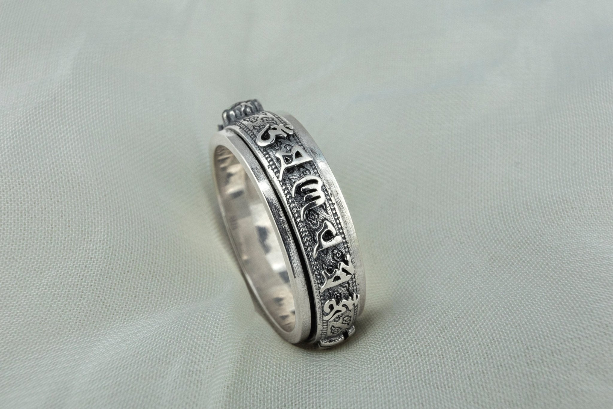 Silver Textured Spinner Ring - Miraura Jewels