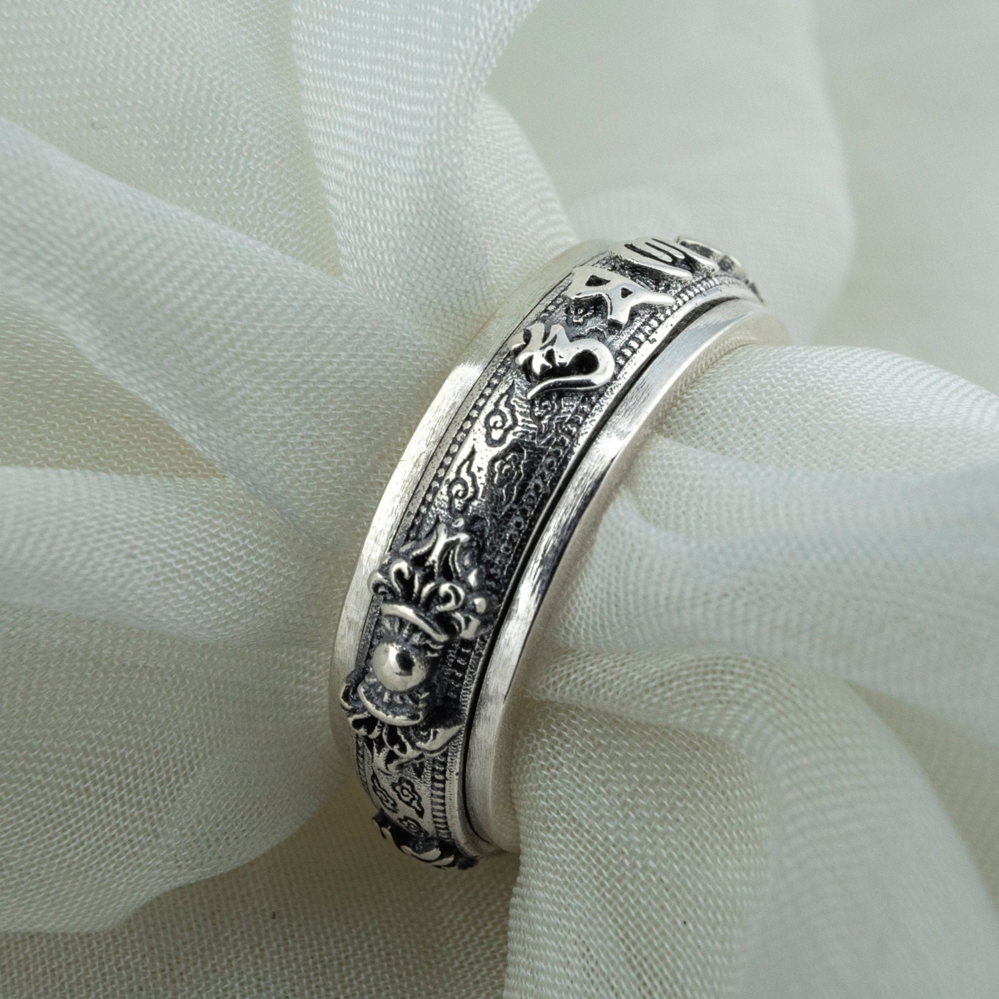 Silver Textured Spinner Ring - Miraura Jewels