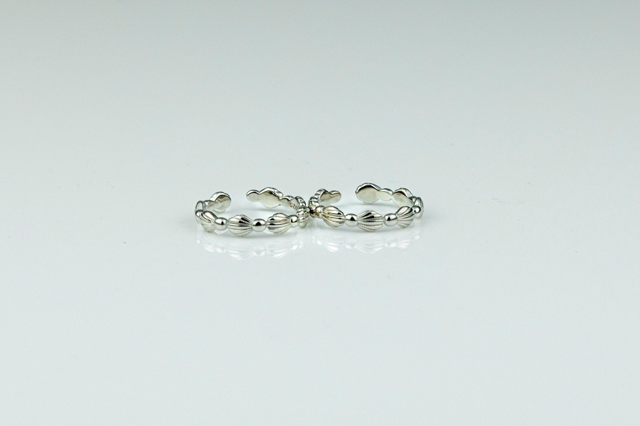 Silver Wavy Toe Rings (Pair) - Miraura Jewels