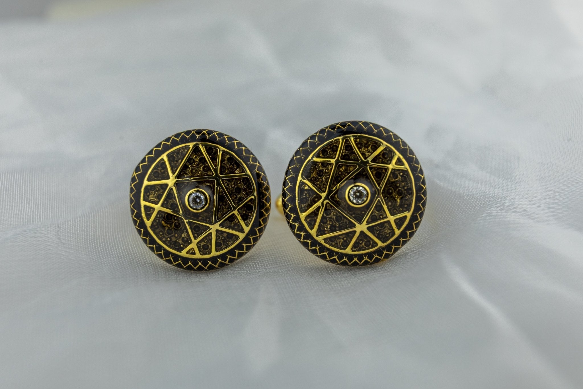 The Arcane Star cufflink - Miraura Jewels