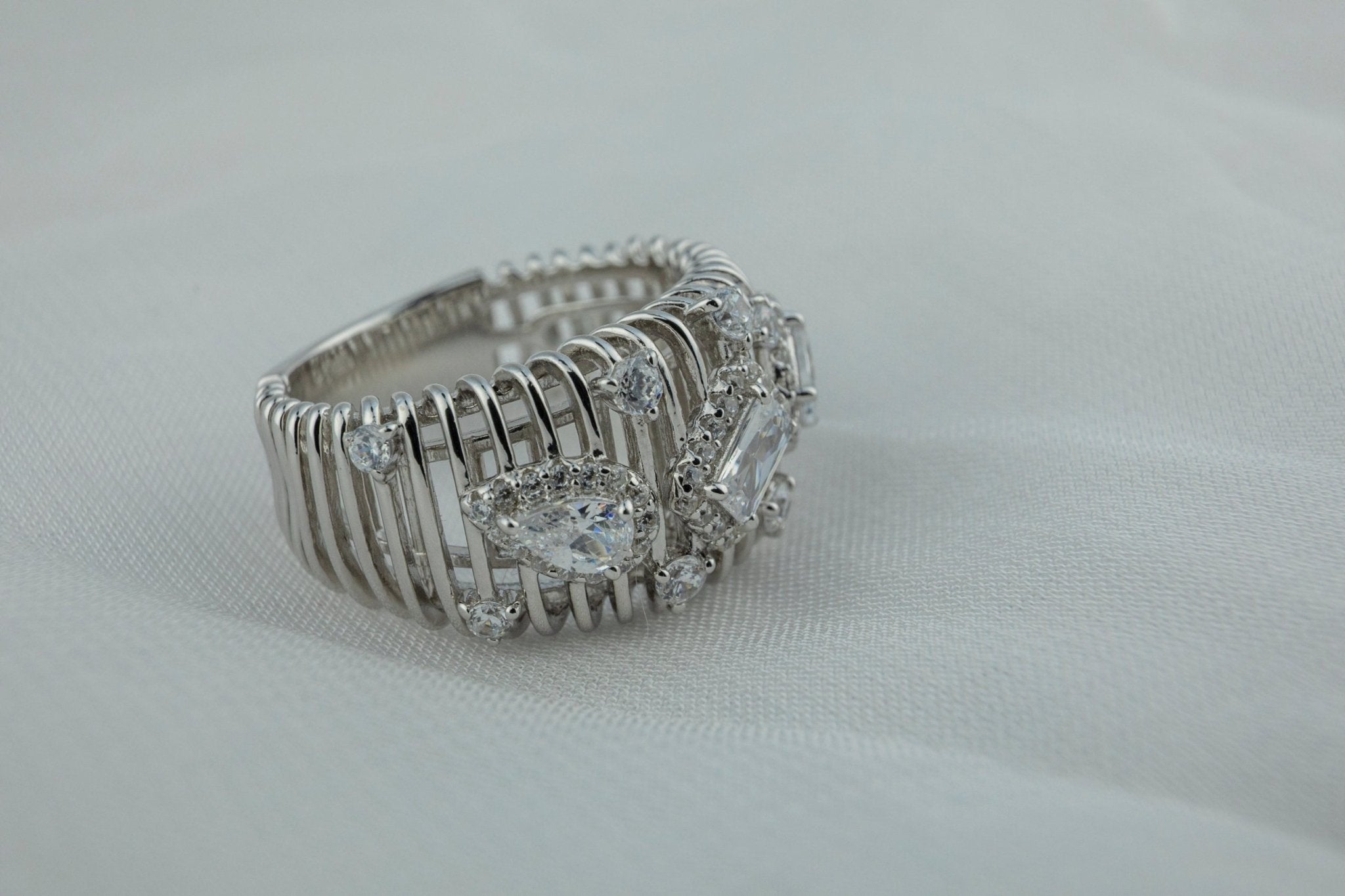 The "Glacier" Drip Ring - Miraura Jewels