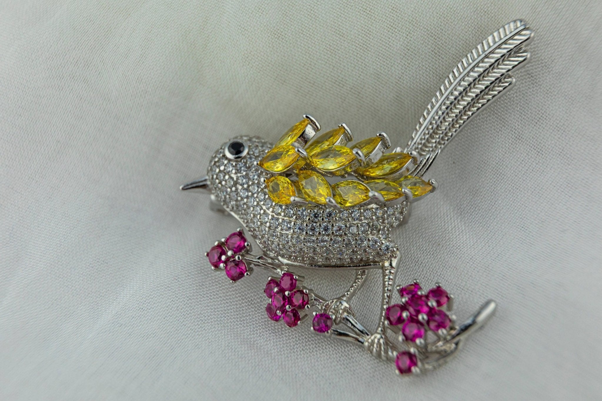 The Jeweled Perched Brooch - Miraura Jewels