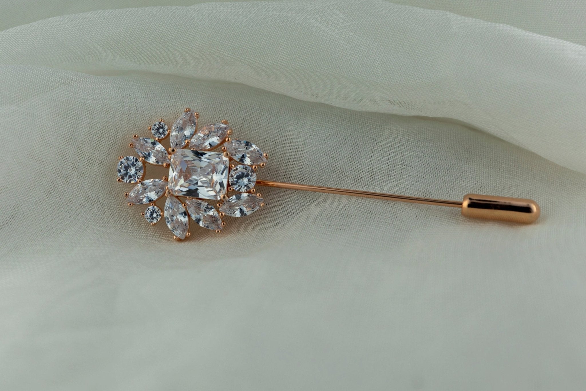 The Maharaja's Pin - Miraura Jewels