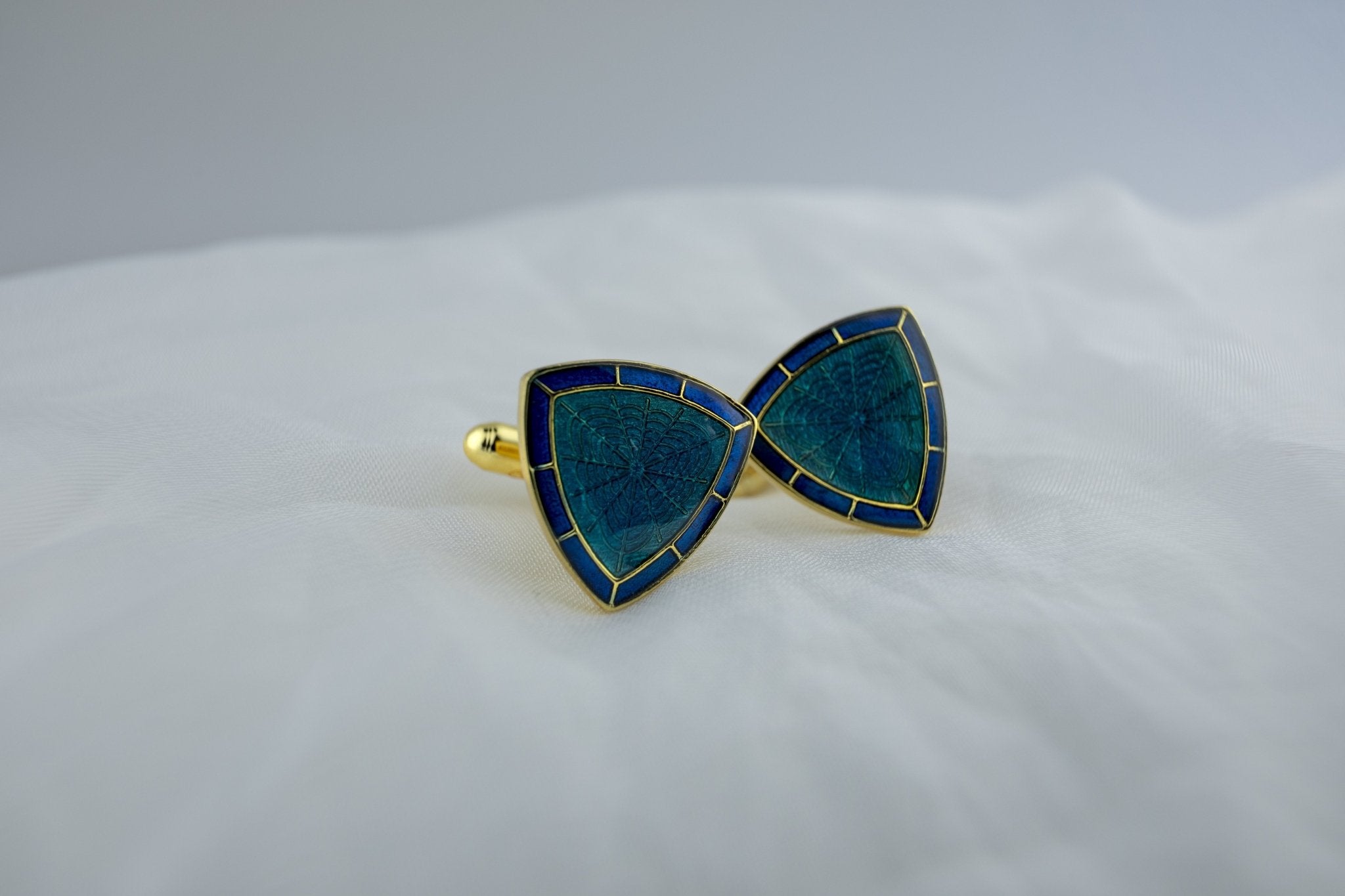 The Meena Trikon cufflink - Miraura Jewels