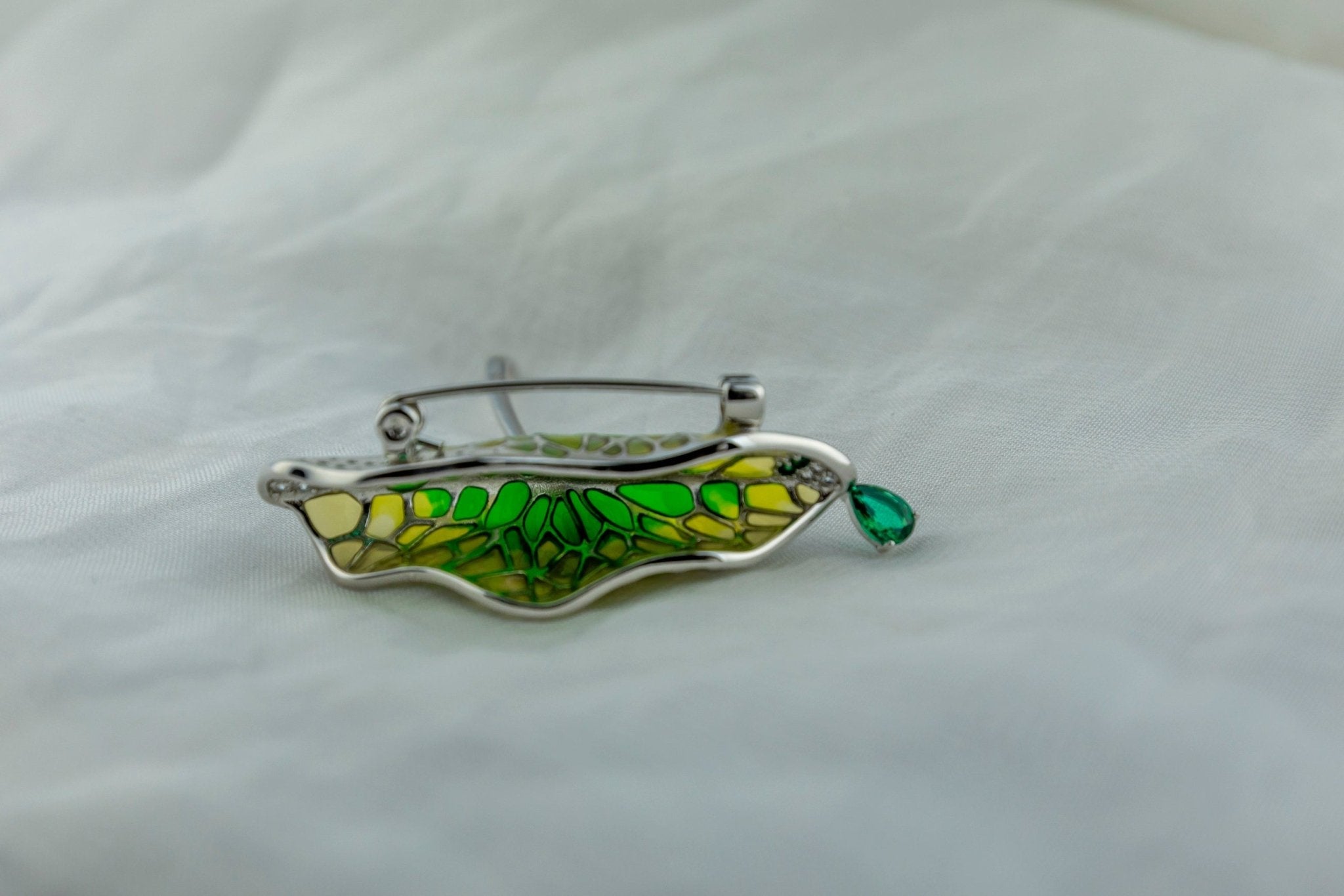 The Panna Dewdrop Brooch - Miraura Jewels