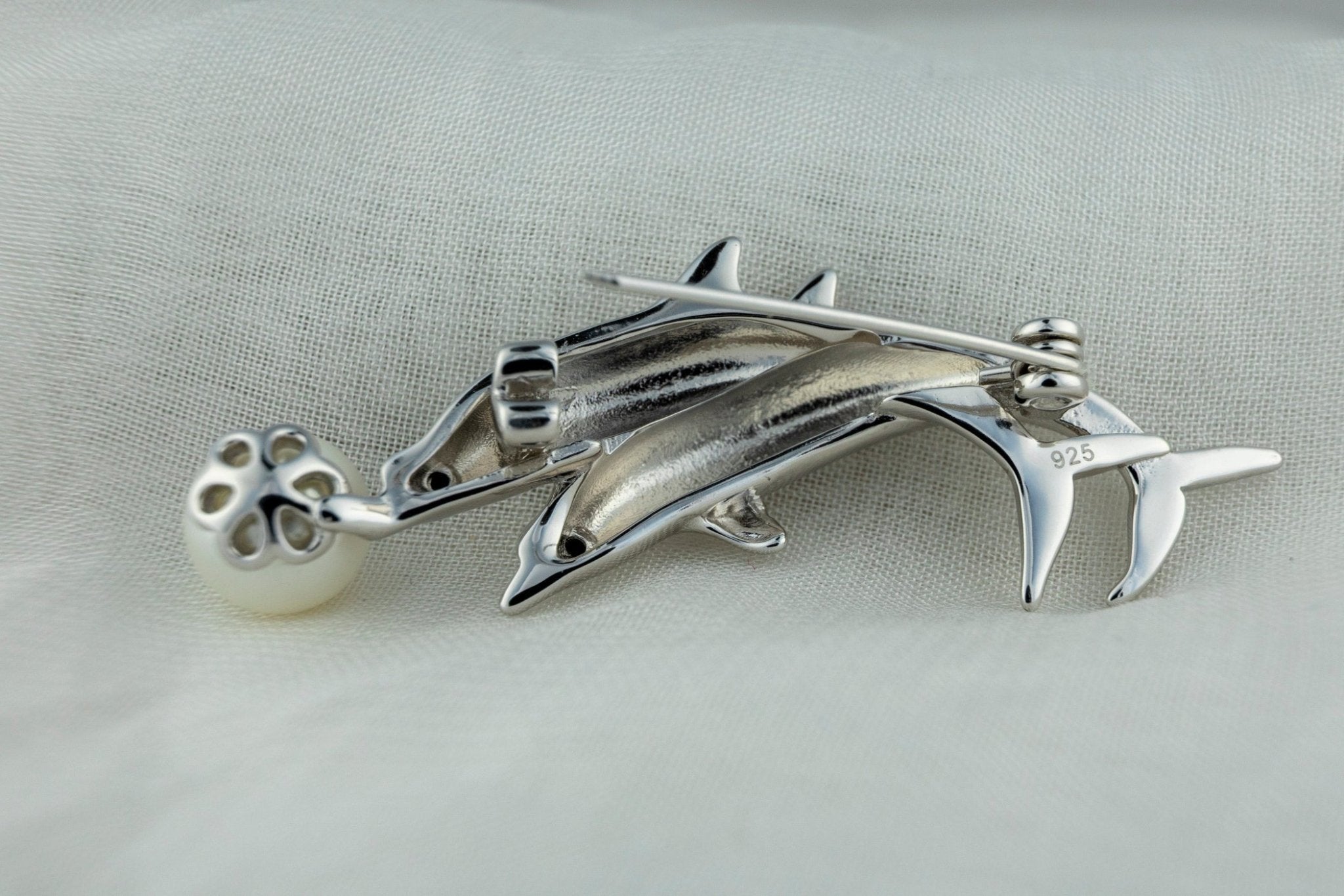 The Pearl Divers Brooch - Miraura Jewels