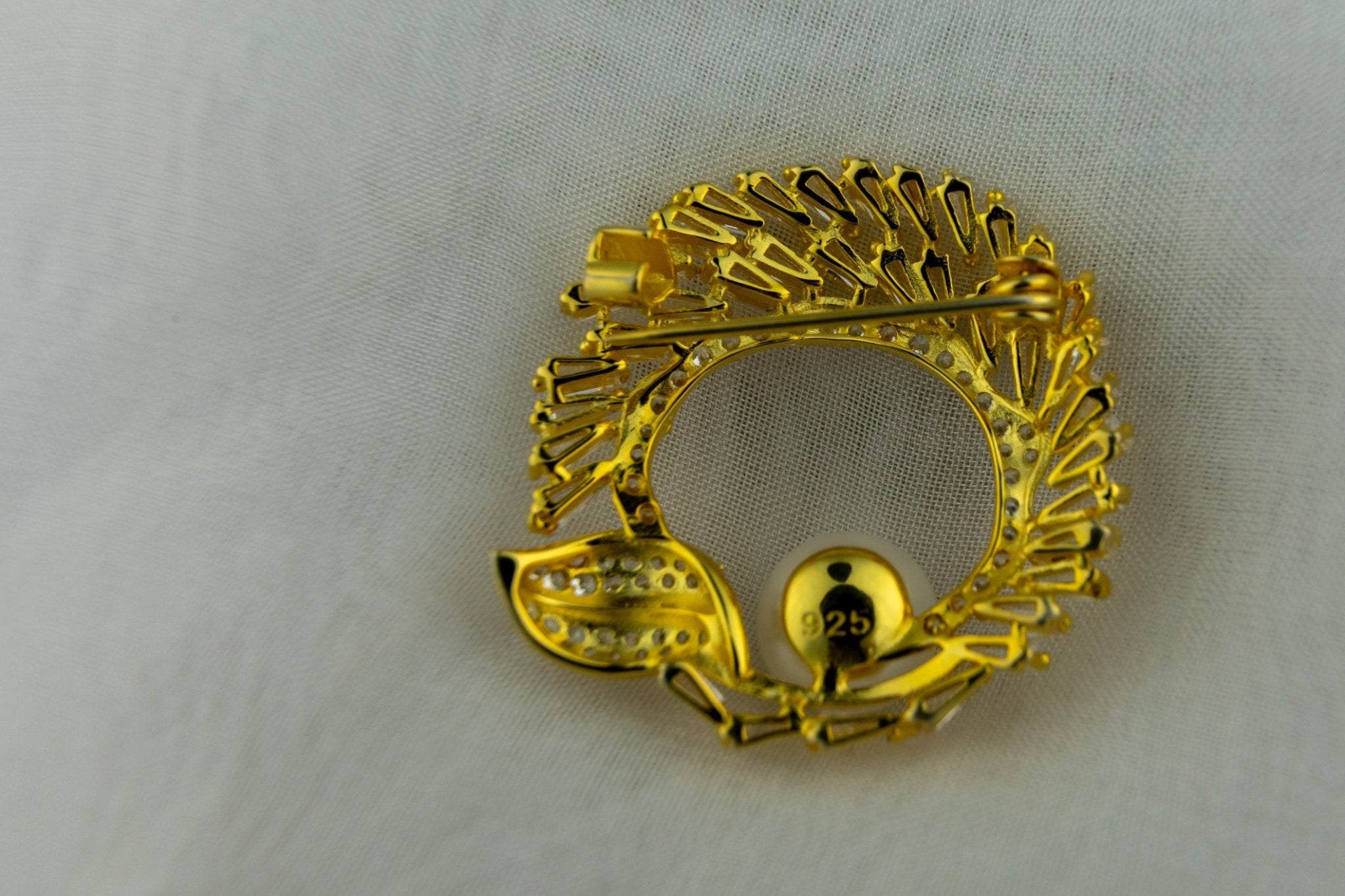 The Regal Halo Brooch - Miraura Jewels